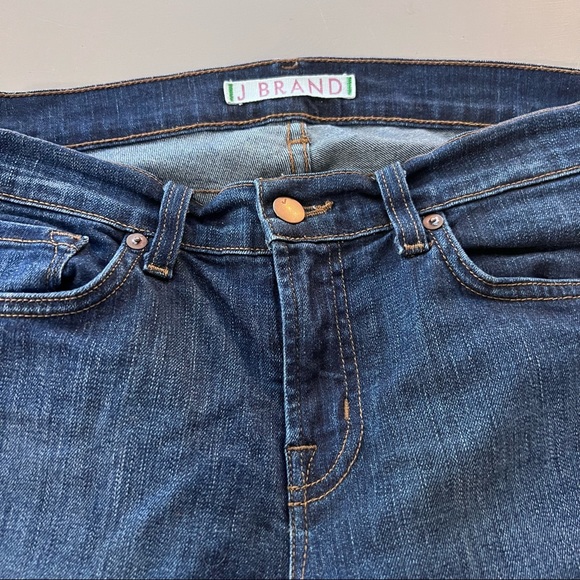 Like New! J. Brand Cuffed Bermuda Shorts SZ 28 - Picture 3 of 5